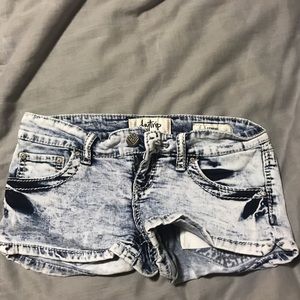 Light wash Daytrip shorts